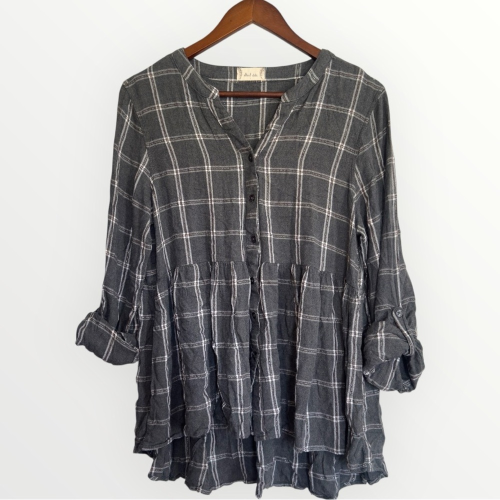 Altar’d State Gray Plaid Baby Doll Cuff Sleeve Long Sleeve Button Up Flowy Top
